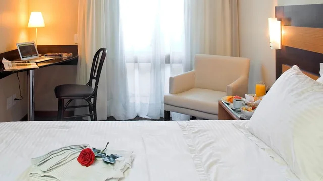 Hotel Piazza Navona By Intercity، بورتو أليغري 16/39
