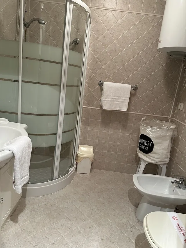 2 Bedrooms, Family Suite, 1 Double and 4 Single Beds، Nauthotel Porto San Vito 4/4