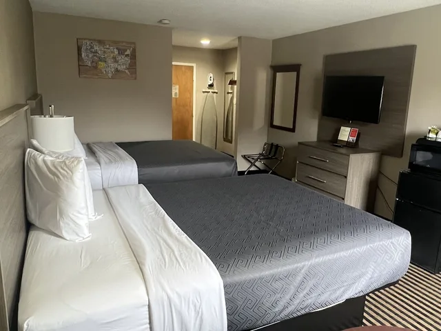 غرفة بسريرين كوين، Econo Lodge Florence - Darlington 2/4