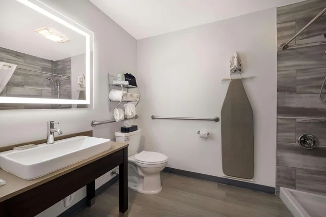غرفة بسرير فردي لذوي الإعاقة، Country Inn Suites By Radisson Freeport Il 4/5