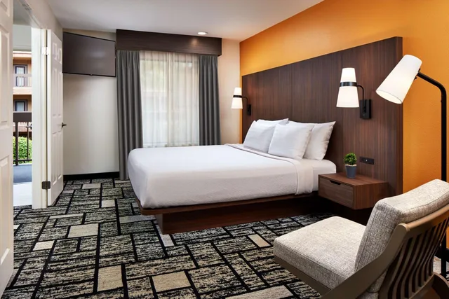Suite, King Bed, Sofa, Best Western Plus Meridian Inn & Suites, Anaheim-Orange 3/7