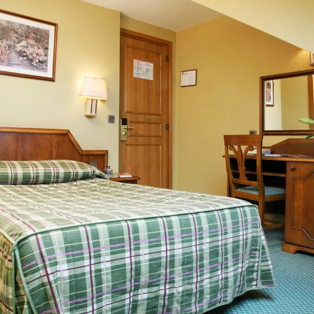 غرفة مفردة، Hotel Meslay Republique 2/3