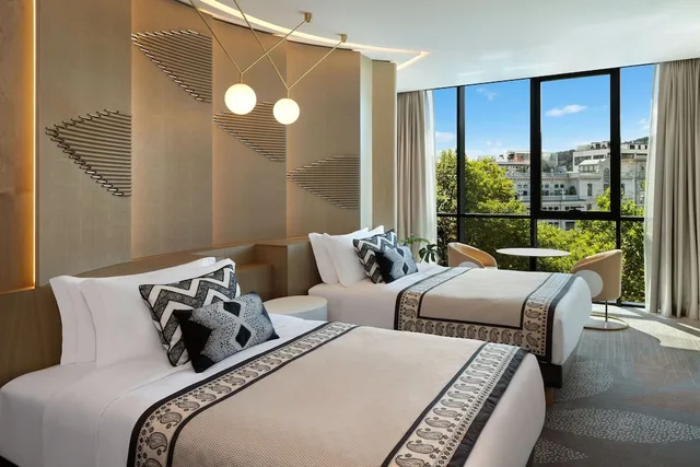 غرفة ديلوكس بسريرين كوين، Paragraph Freedom Square, a Luxury Collection Hotel, Tbilisi 1/1