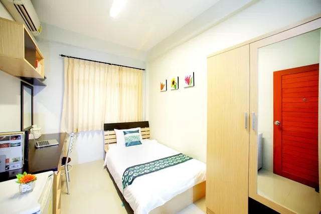 Standard, Single, Smile Inn 3/6