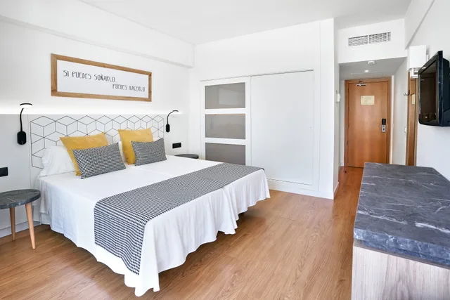 غرفة قياسية بسرير مزدوج، Flamboyan Caribe Hotel & Spa 1/4