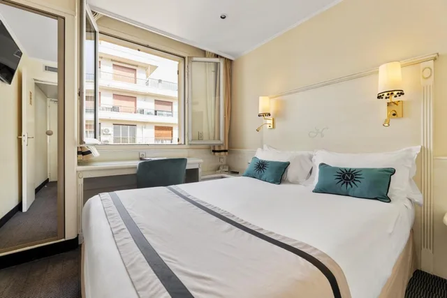غرفة مفردة، Hotel Napoleon Ajaccio 1/6