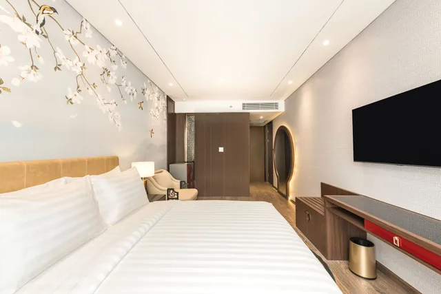 Executive, Queen Bed, Ashley Tang Menteng Jakarta 2/5