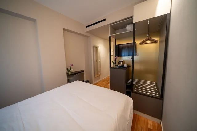 Room, Single, Plaza Hotel Catania 2/11