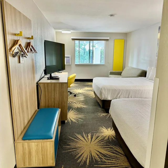 غرفة بزنس ديلوكس بسريرين كوين، Days Inn by Wyndham Williams, AZ 6/10
