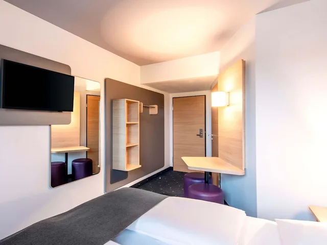 غرفة بسرير كوين، B&B Hotel Regensburg 2/8
