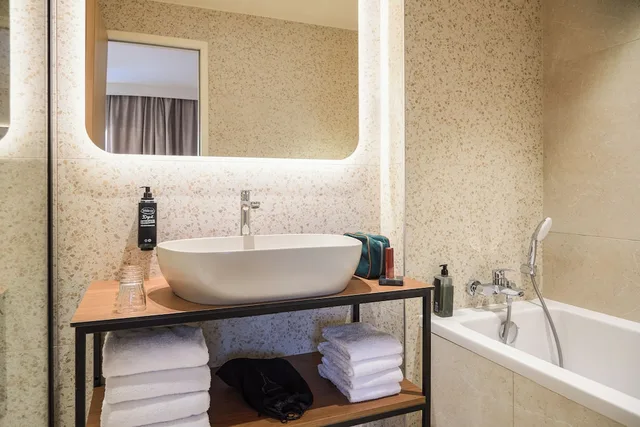غرفة عائلية بسرير مزدوج مع أريكة، Ibis Styles Marseille Palais des Congres Velodrome 2/2