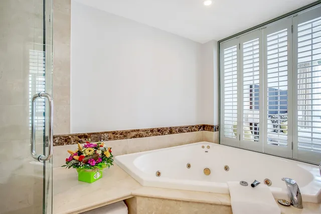 Spa, Suite، Mantra Legends Surfers Paradise 3/3