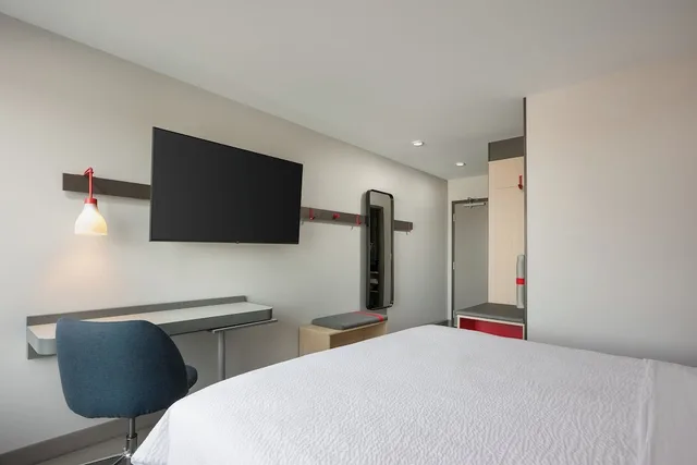 غرفة قياسية بسرير فردي، avid hotel Oak Creek, an IHG Hotel 1/1