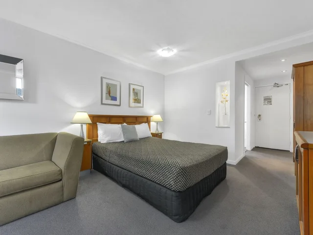 غرفة ديلوكس بسرير كوين، Quality Inn Airport Heritage 2/3