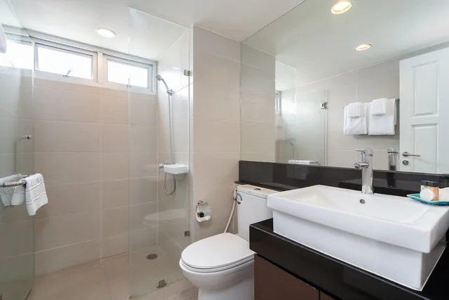 Superior, King Bed, Lily Hotel Bangkok 9/10