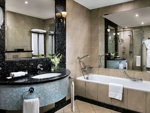 جناح بسرير كينج وسريرين كينج بغرفتي نوم، Fairmont Hotel Dubai 5/6