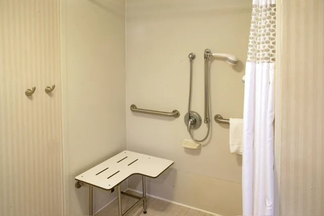غرفة بسرير كوين، Hampton Inn Charleston-Downtown 6/7