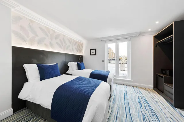 غرفة سوبيريور مفردة، Commodore Hotel London 10/18