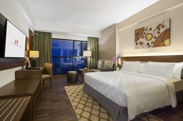 غرفة غراند ديلوكس بسرير كوين، Swiss-Belresort Dago Heritage 2/5