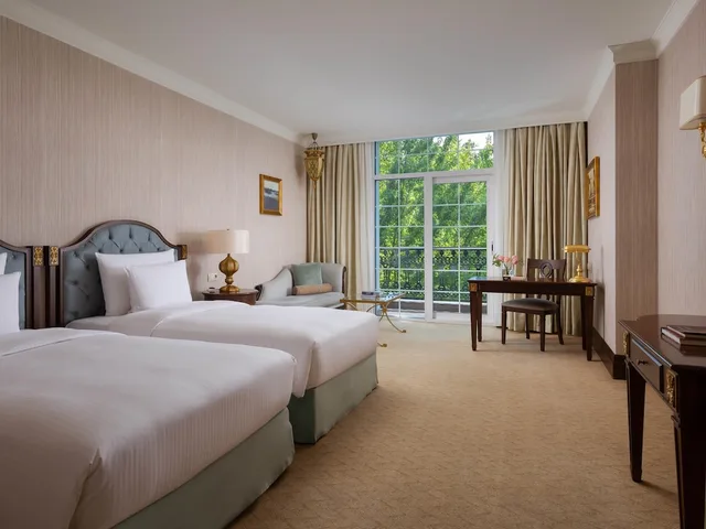 غرفة سوبيريور بسريرين منفصلين، Rixos Almaty Hotel 2/4