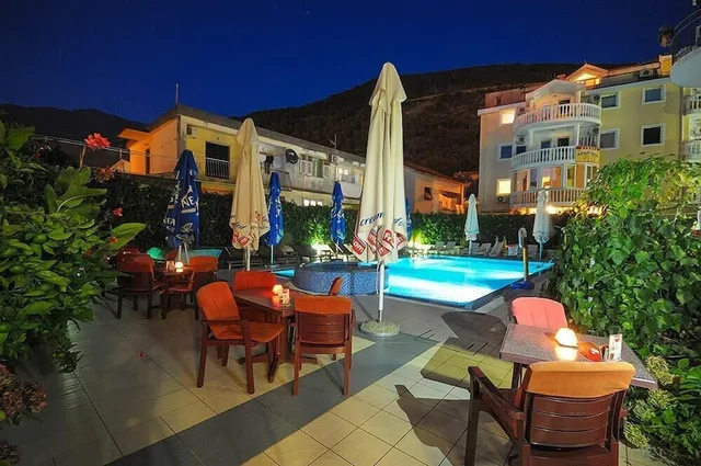 Hotel Aquamarin Budva، بودفا 49/50