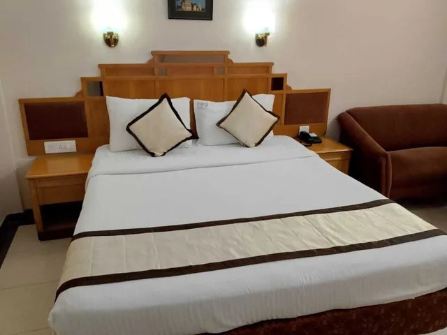 غرفة تنفيذية مفردة بسرير كينج، KALYAN RESIDENCY. 1/2
