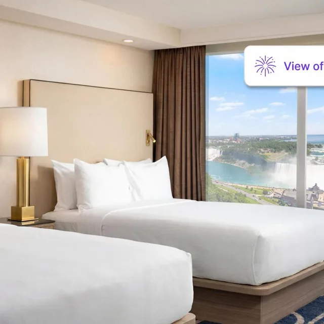 2 Rooms, Premium, Suite, 1 King and 2 Queen Beds, Falls View, Sofa، Embassy Suites By Hilton Niagara Falls Fallsview 2/3