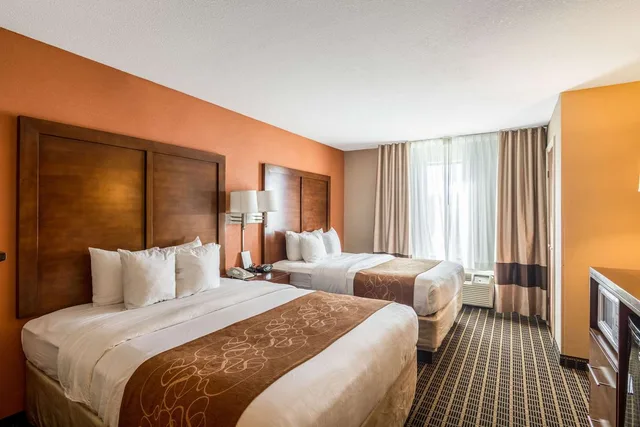 جناح بسريرين كوين، Comfort Suites Panama City Beach 2/3