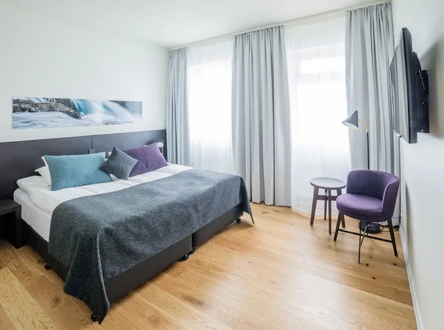 غرفة بسريرين منفصلين أو سرير مزدوج، Fosshotel Reykjavik 1/3