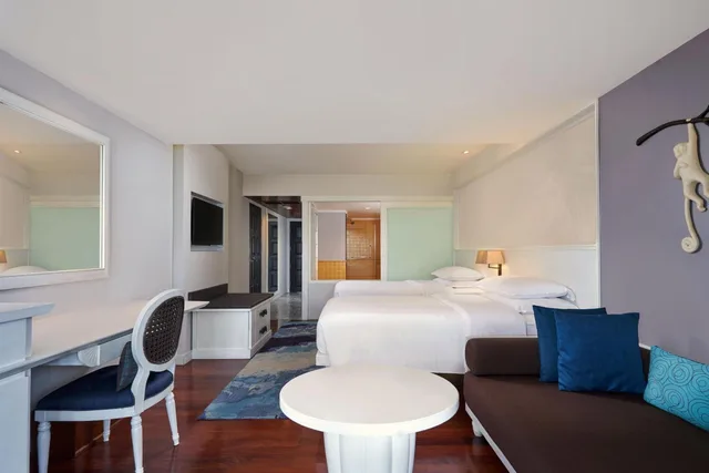 غرفة ديلوكس كبيرة بسرير كينج بشرفة، SHERATON SAMUI RESORT 1/3
