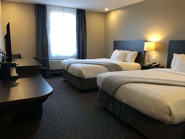 Standard, 2 Queen Beds, Villa Inn and Suites, SureStay Collection By Best Western 4/8
