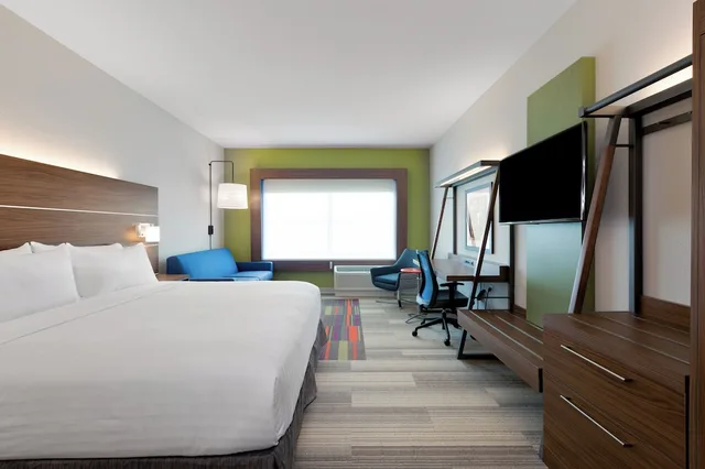 جناح بسرير كينج مع أريكة، Holiday Inn Express Suites Prosser Yakima Valley Wine 2/4