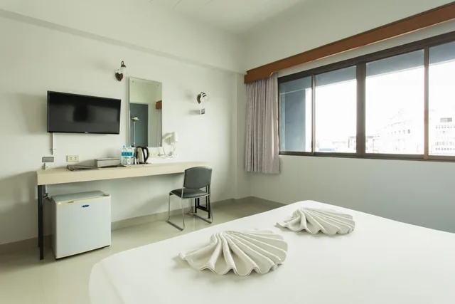 غرفة قياسية بسرير مزدوج أو سريرين منفصلين، City Hotel 5/9