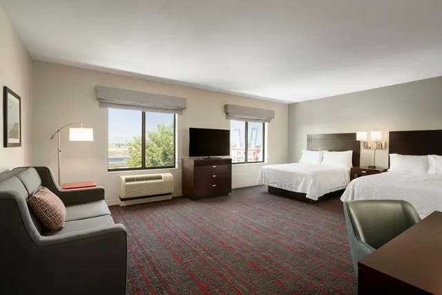 جناح بسريرين كوين بحوض استحمام لذوي الإعاقة، Hampton Inn And Suites Phoenix Glendale Westgate Az 1/7