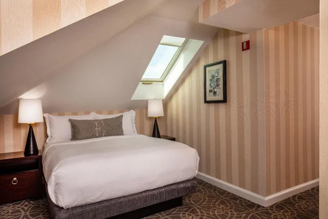 جناح بريميير بسرير كوين بغرفتي نوم، Inns At The Equinox 2/5