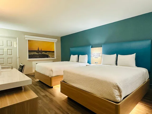 غرفة بسرير مزدوج، La Quinta Inn by Wyndham Costa Mesa / Newport Beach 1/6