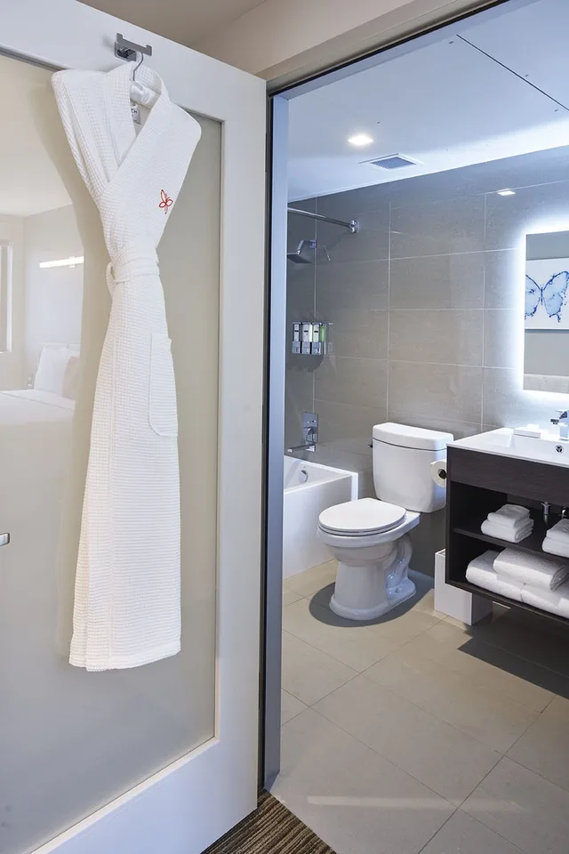 غرفة بريميوم بسرير كينج، Hotel Mariposa Los Angeles 4/4