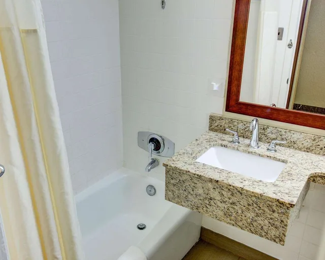غرفة بسريرين مزدوجين، Comfort Inn Conference Center Pittsburgh Penn Hills 3/3