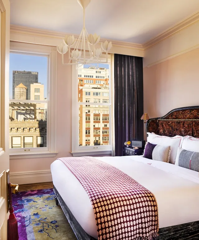 جناح بسريرين كينج بغرفتي نوم، The Hotel Chelsea 1/2