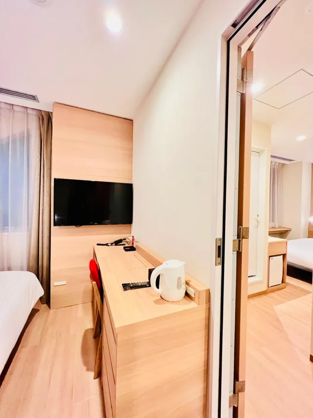 Connecting, Standard, Double Bed, Red Roof Inn And Suites Osaka Namba Nippombashi 1/1