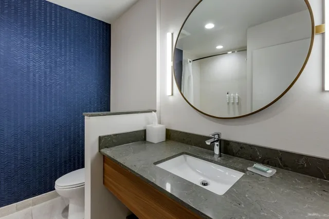 جناح بسريرين كوين مع أريكة، Fairfield by Marriott Inn & Suites Sandusky 3/3