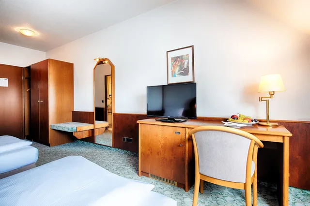 غرفة قياسية بسريرين منفصلين، Hotel Egelsbach Frankfurt 7/10