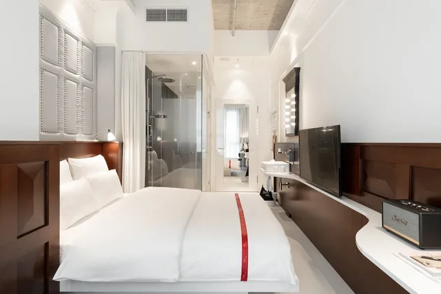 Ruby Lilou Hotel Marseille by IHG، Marseille 03 9/42