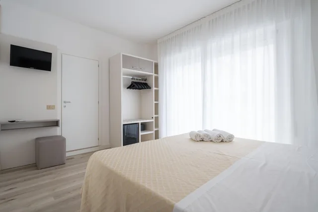 Comfort, Double Bed, Lateral Side Sea View، Hotel Boston 7/10