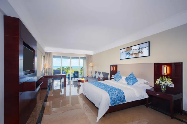 Premier, King Bed, Sunrise View, Ocean View، Wyndham Garden Wenchang Nanguo 3/8