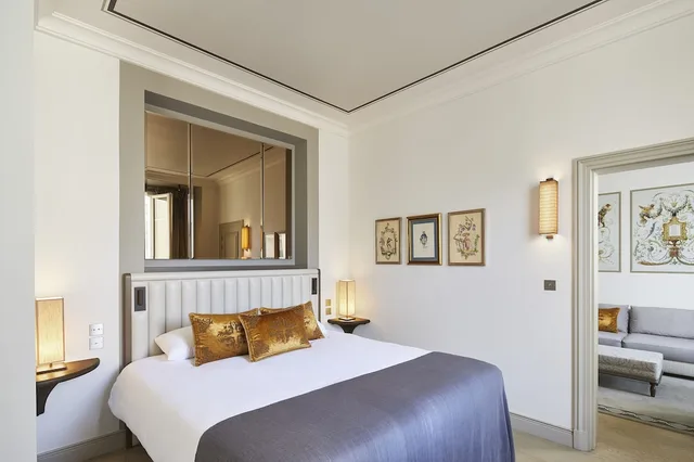 جناح بسرير كوين، Hotel de Montesquieu (ex Hotel Daniel Paris) 1/5