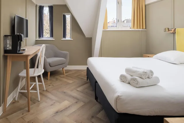 غرفة كومفورت بسرير مزدوج، Hotel Light 1/5