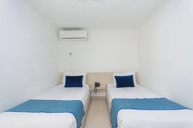 غرفة قياسية بسريرين منفصلين، Hotel Laureles Plaza 1/6
