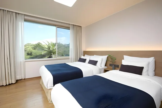 غرفة عائلية رباعية، Bloom Hotel 2/2