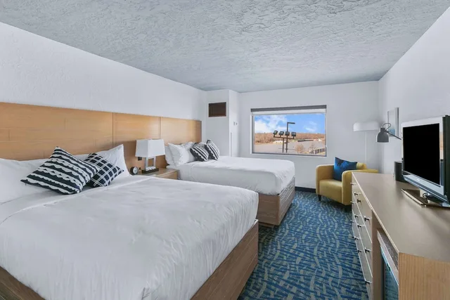 Room, 2 Queen Beds, Mulberry, a Wyndham Hotel 1/1